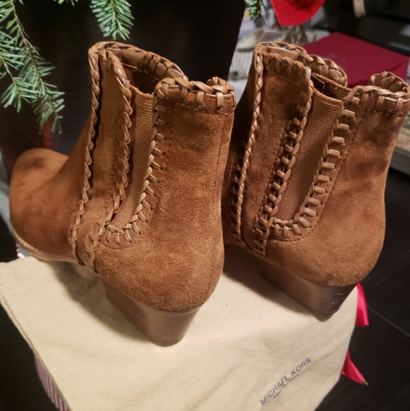 MICHAEL KORS COLLECTION LEATHER & SUEDE BOOTIES | SIZE 36 |LIKE NEW - Picture 6 of 10